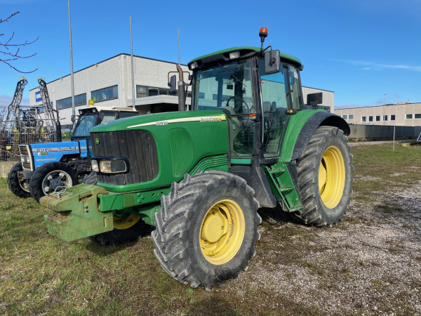 TRATTORE JHON DEERE 6520 SE