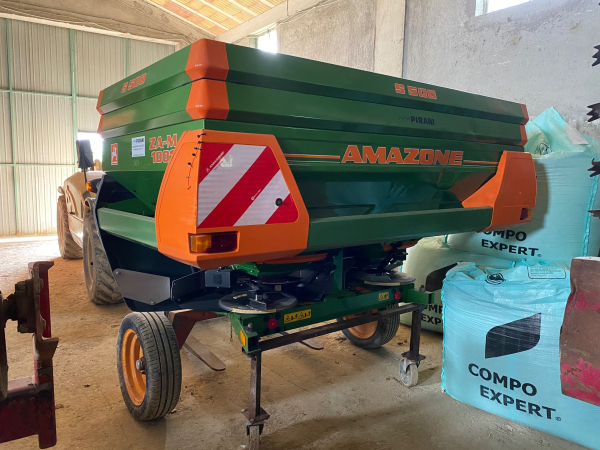 Spandiconcime Amzone ZA-M Profis Special1001