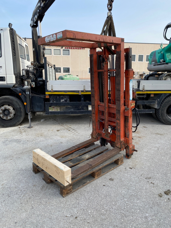 ELEVATORE IDRAULICO CAVAGION