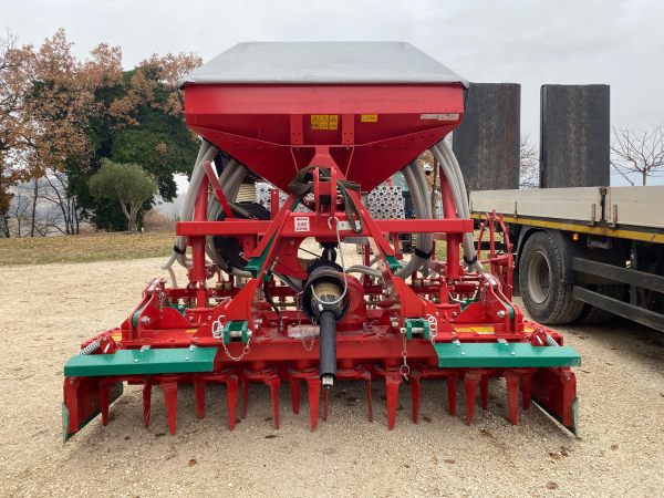SEMINATRICE KVERNELAND NG-M 101+ROTOERPICE KVERNELAND